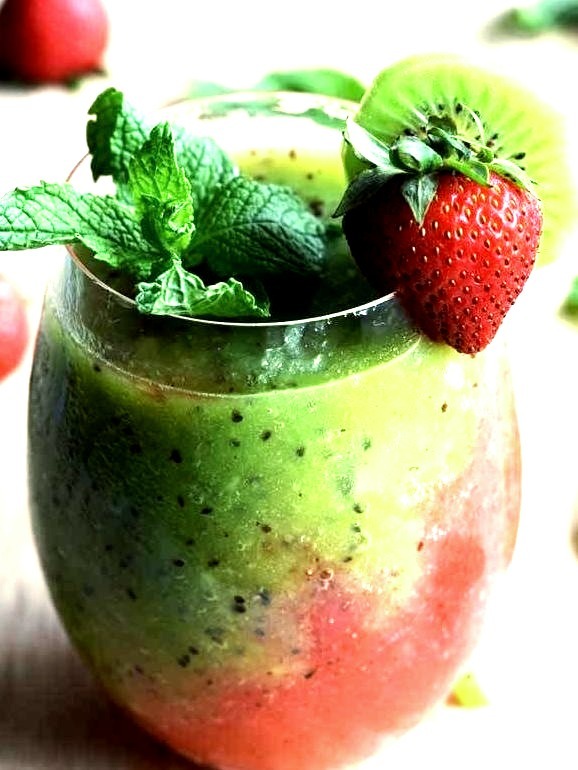 Strawberry-Kiwi Frozen Mojito